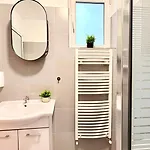 公寓 Timeless 2 Bedroom - Haven In The Historic Heart