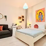 Timeless 2 Bedroom - Haven In The Historic Heart 公寓 布加勒斯特