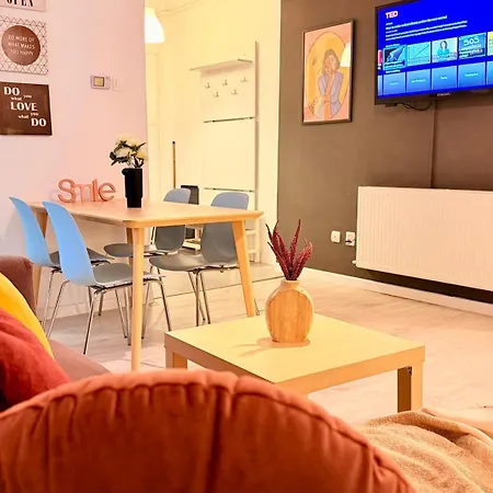 Timeless 2 Bedroom - Haven In The Historic Heart 公寓