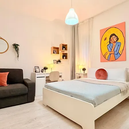 Timeless 2 Bedroom - Haven In The Historic Heart Appartement Boekarest