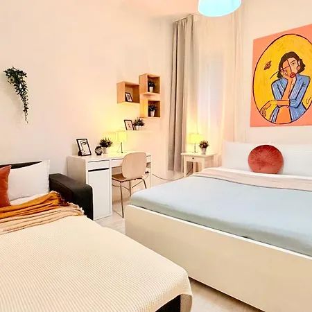 Timeless 2 Bedroom - Haven In The Historic Heart Appartement Boekarest