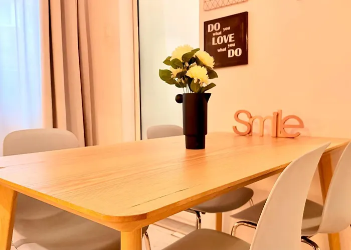 Apartment Timeless 2 Bedroom - Haven In The Historic Heart Bucharest