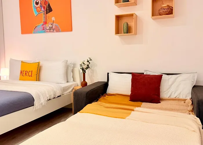 Timeless 2 Bedroom - Haven In The Historic Heart