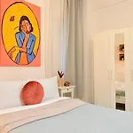 Timeless 2 Bedroom - Haven In The Historic Heart Apartamento Bucareste
